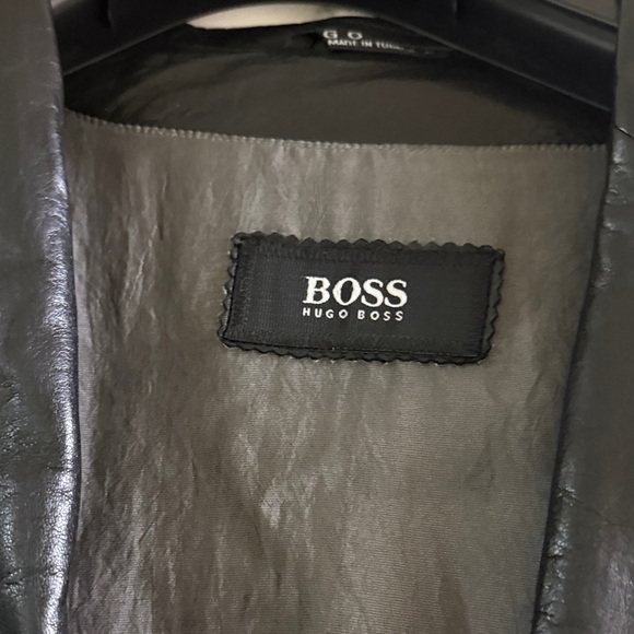 BOSS Men's Sleek Black Leather Jacket - Picture 2 of 6
